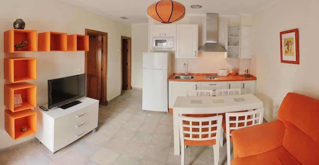 Apartamentos Gravina Tarifa Exteriör bild